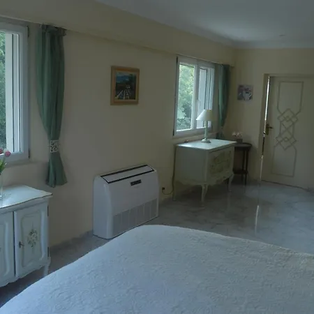 Charmante Avec Grande Piscine Au Calme Villa Callian (Var)