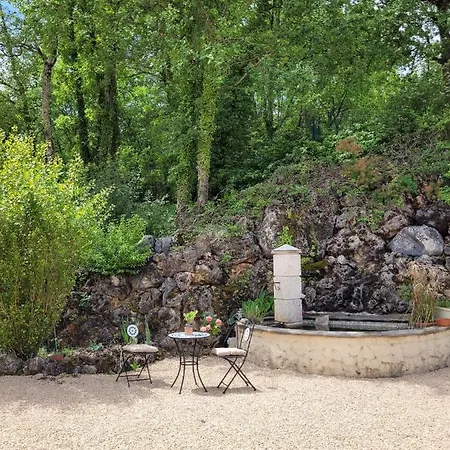 Charmante Avec Grande Piscine Au Calme Villa *