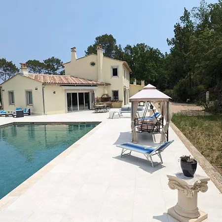 Charmante Avec Grande Piscine Au Calme Villa Callian (Var)
